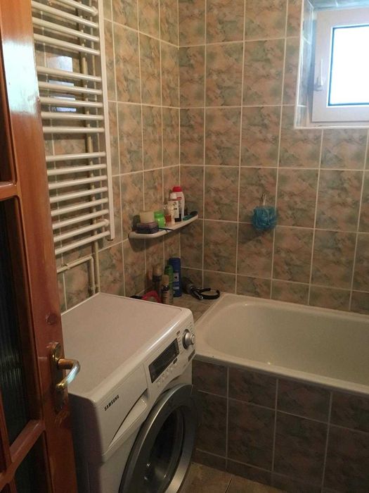 Apartament de inchiriat 2 camere Racadau,parcare inclusa, mobilat