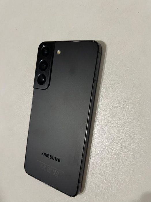 S22 телефон очень хороший