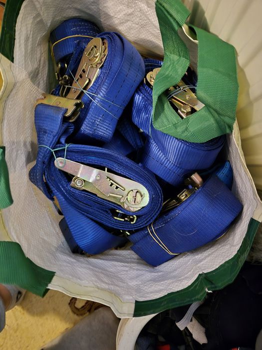 Vând Cric Camion,Furtun aer,furtune Abs, chingi frig