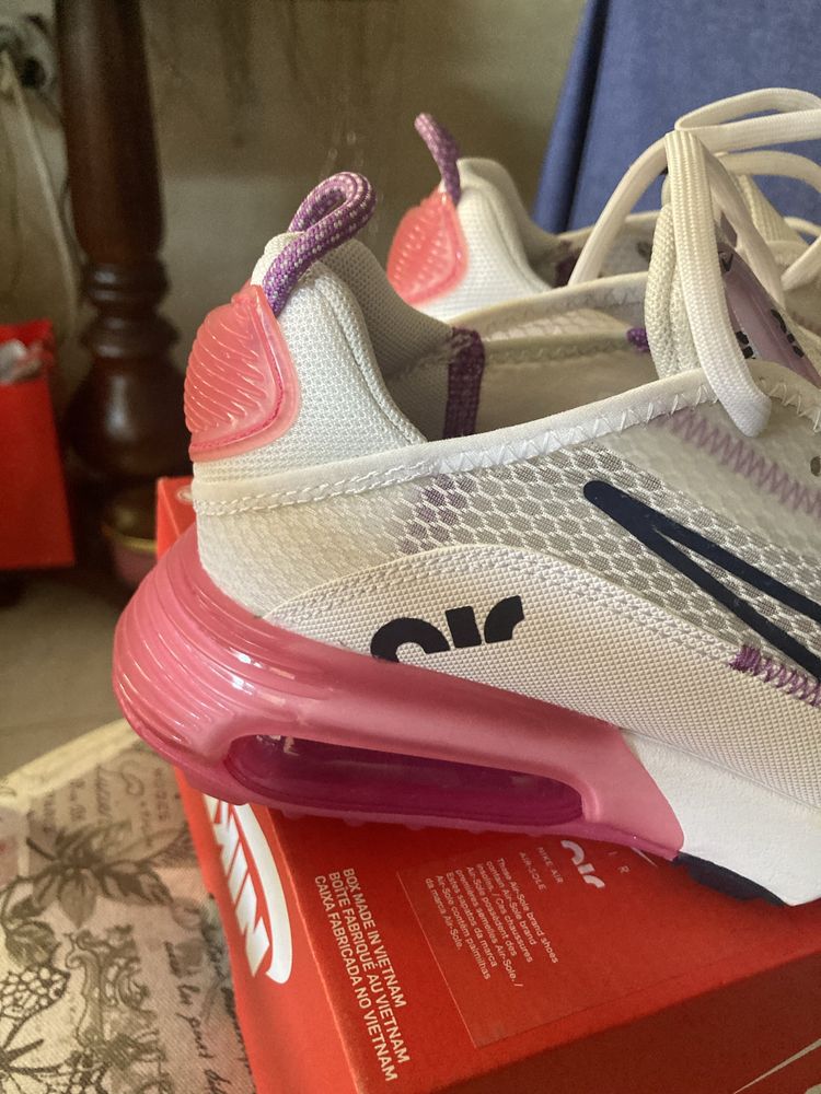 Маратонки NIKE AIR MAX 2090