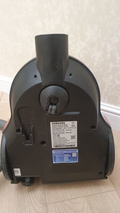 Продам на запчасти б/у пылесос Samsung