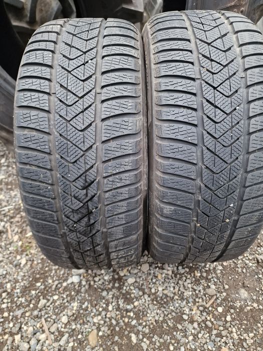 Anvelope 225/50R17 marca Pirelli, M+S, DOT 2021, 7 mm