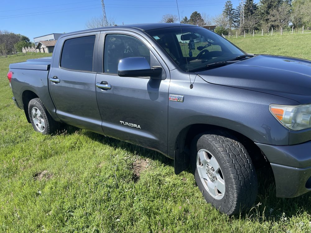 Toyota Tundra. Газ Бензин.2008.г