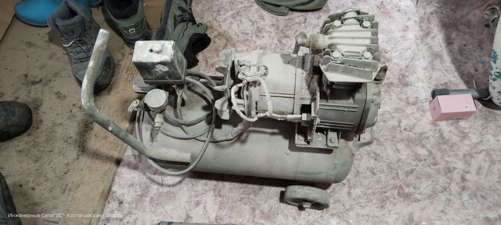 Продам компрессор 24л на запчасти