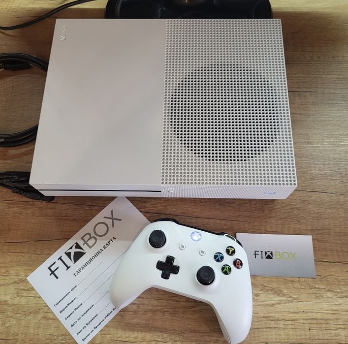 xbox one s със един джойстик