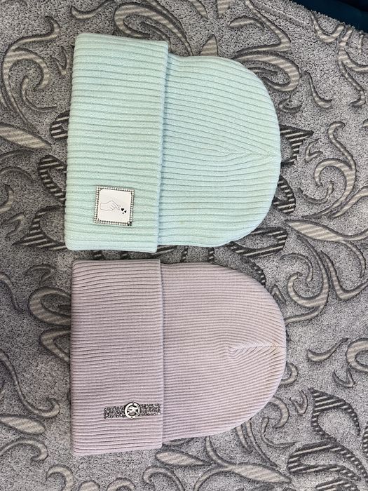 Продам шапки женские