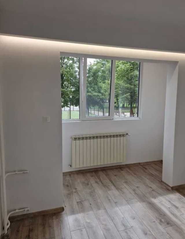 Продава се Тристаен апартамент в София, Толстой - 64 кв.м за 2235 €/кв.м - Снимка #1