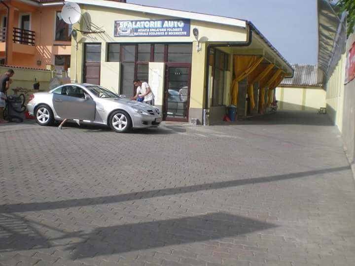Spațiu comercial - spalatorie auto, centru medical, birouri, depozit
