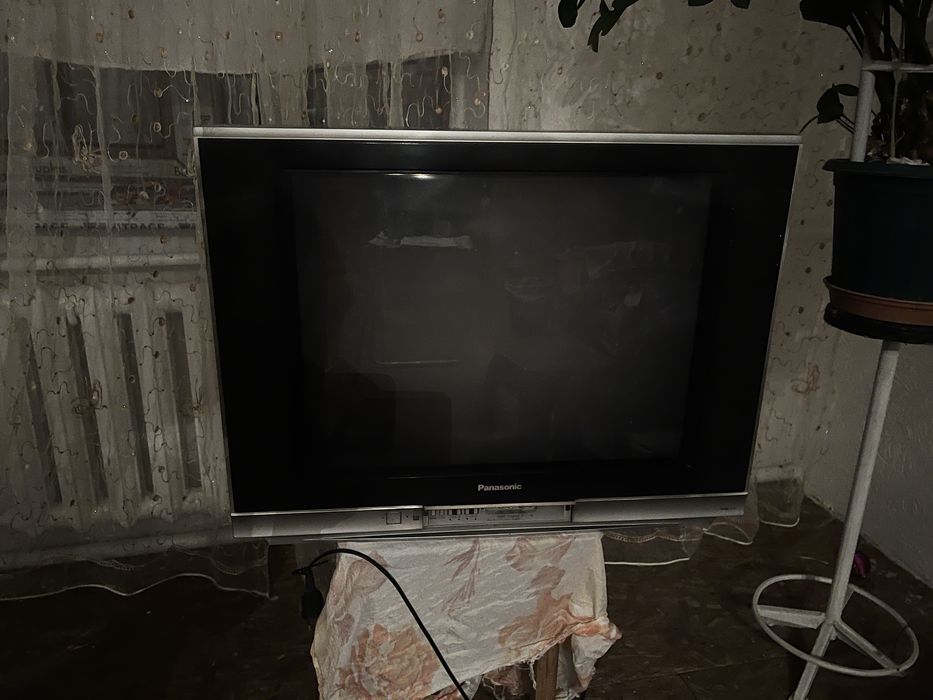 Panasonic телевизор в отличном состоянии продам