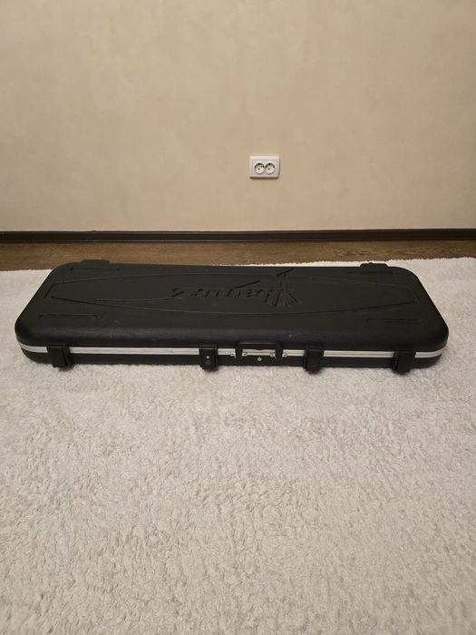 Chitara bass ibanez si cutie ibanez