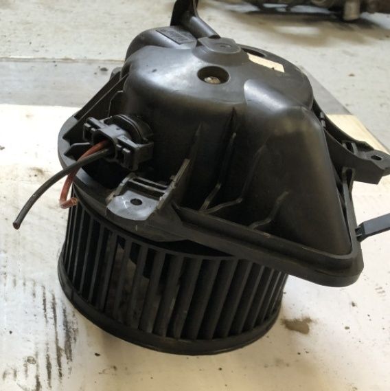 Aeroterma motoras habitaclu Peugeot Partner an 2008-2015