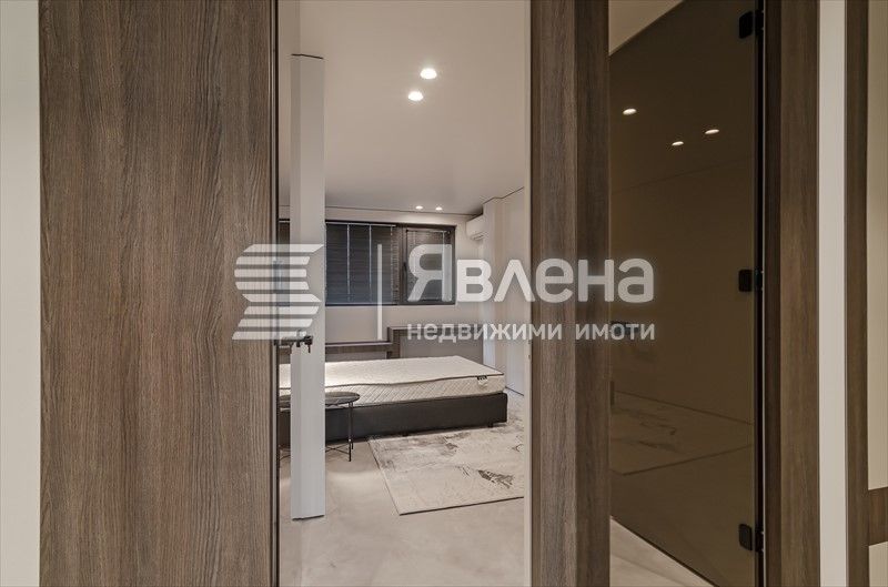 Продава се Тристаен апартамент в Варна, Център - 116 кв.м за 3121 €/кв.м - Снимка #8