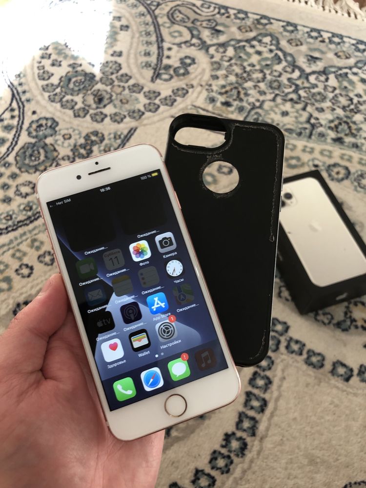 Продам IPhone 7 32G 100% rose gold в хорошем состянии все работает