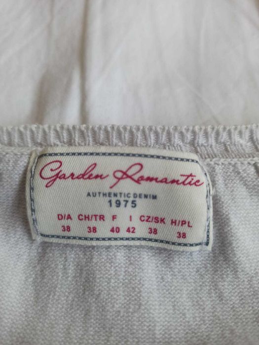 Vand bluze dama ca noi