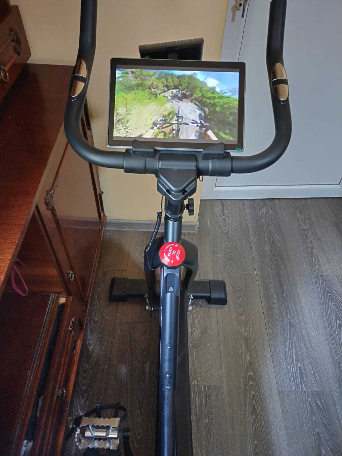Bicicleta de Spinning (de Fitness) TECHFIT, Volanta 13 Kg, 120 Kg