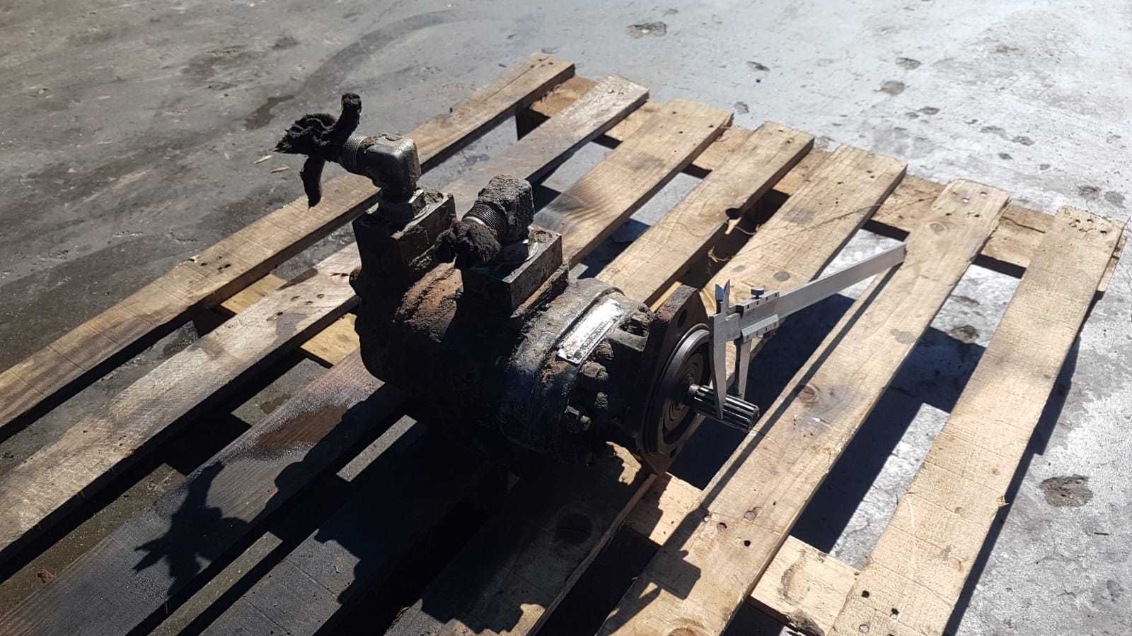 Pompa hidraulica incarcator frontal vola Komatsu WA380