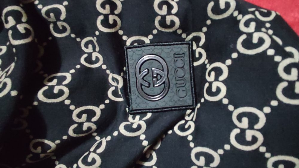 Hanorac Gucci mărimea M