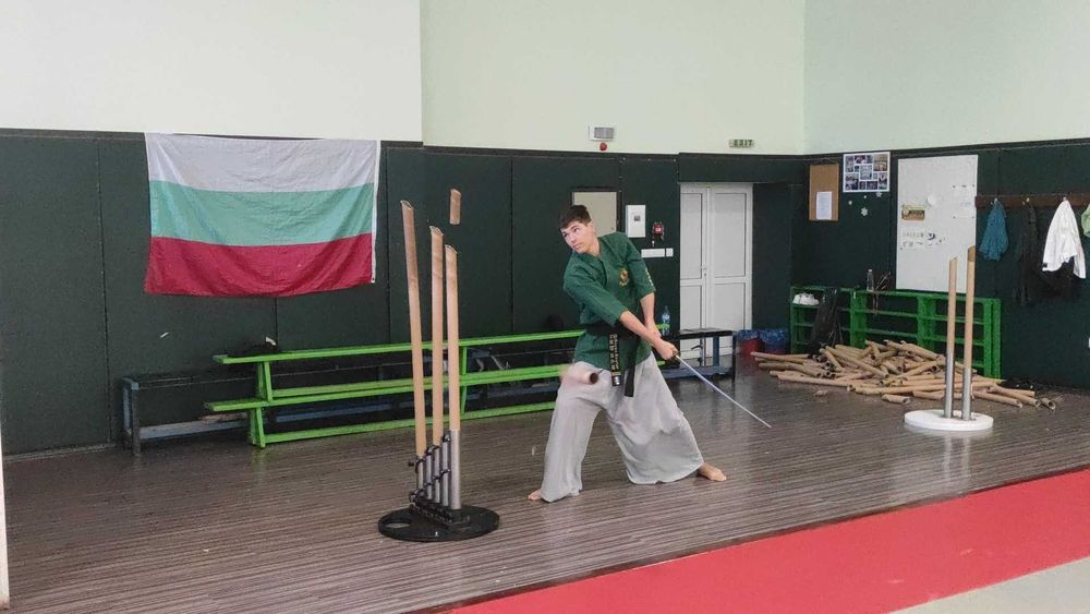 Хаедонг Кумдо - корейско бойно изкуство с меч - стил с два меча