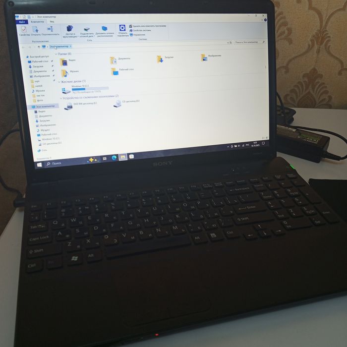 Ноутбук SONY bravia