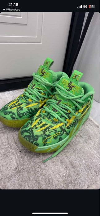 продаю кроссы для баскета