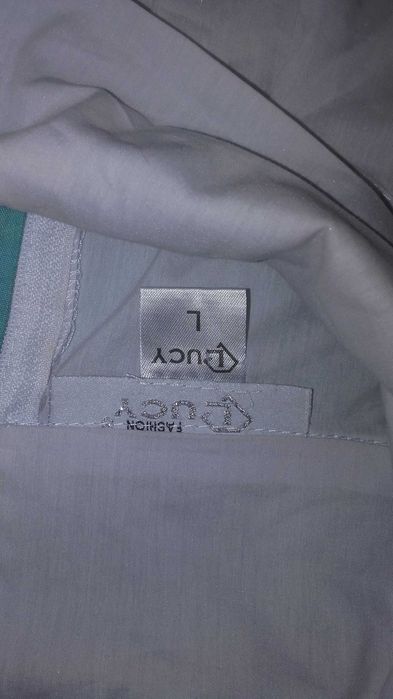 Рокля на LUCY  спортно елегантна