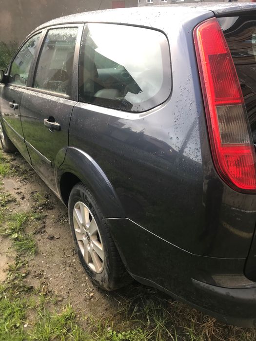 Se oferă spre vanzare