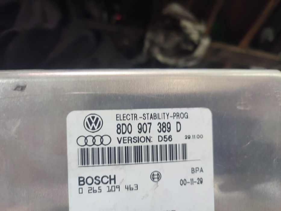 Calculator motor ecu 1.9 tdi avf 8d0907389d Volkswagen VW Passat B5.5