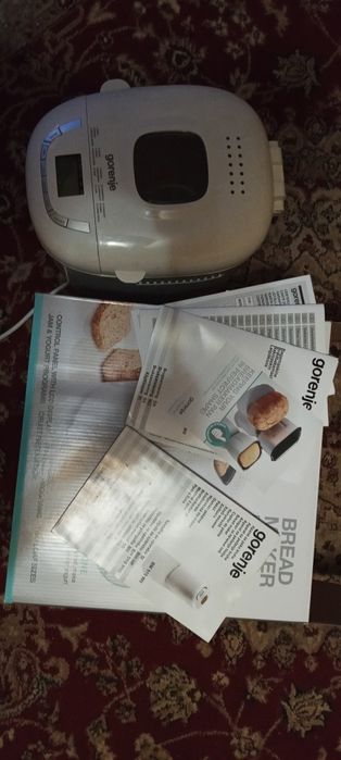 Продам хлебо печь с горантие