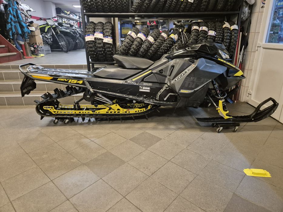 2017 Ski Doo Summit X 154