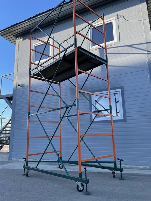 Вышка тура на колёсиках, Профессиональная вышка тура