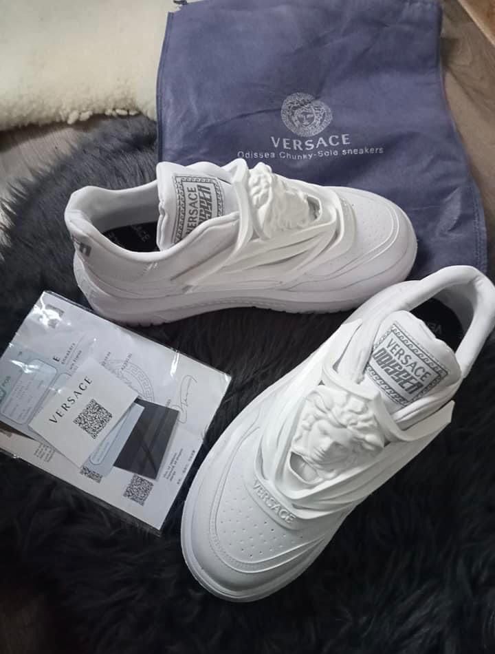 Versace odissea albi