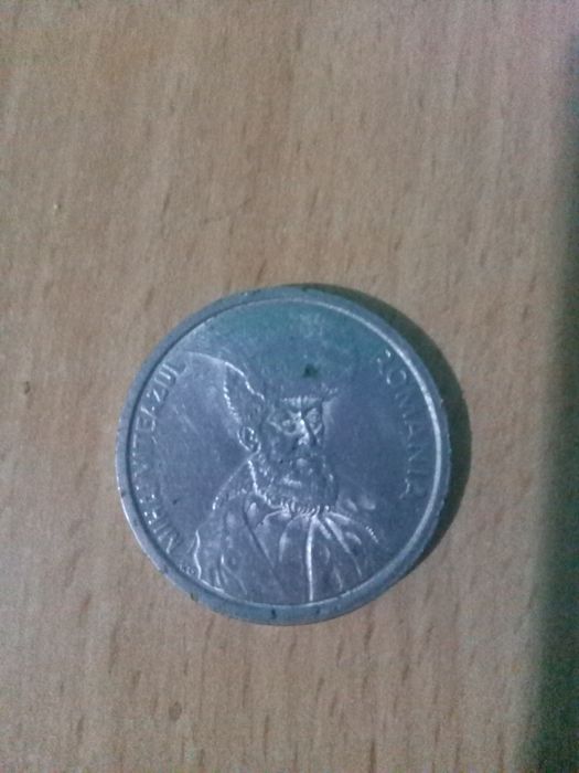 Vând moneda veche 1992 cu chipul lui Mihai Viteazul.