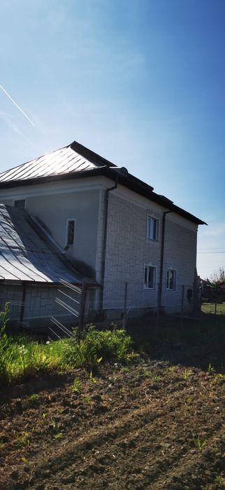 Casa 6 camere cu subsol sibteren 4000mp