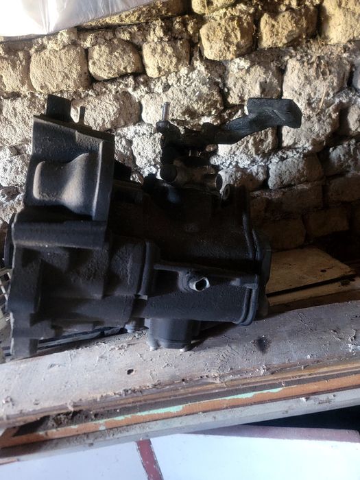 Скоростна кутия голф 5 1.6 102к.с