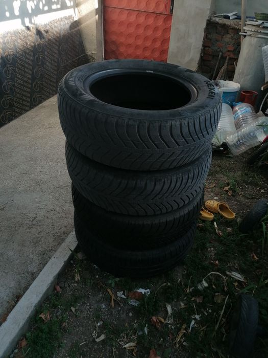 Гуми Nexen 215/60 R16 всесезонни