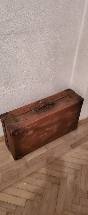 Valiza don piele,Vulcan, model vintage!