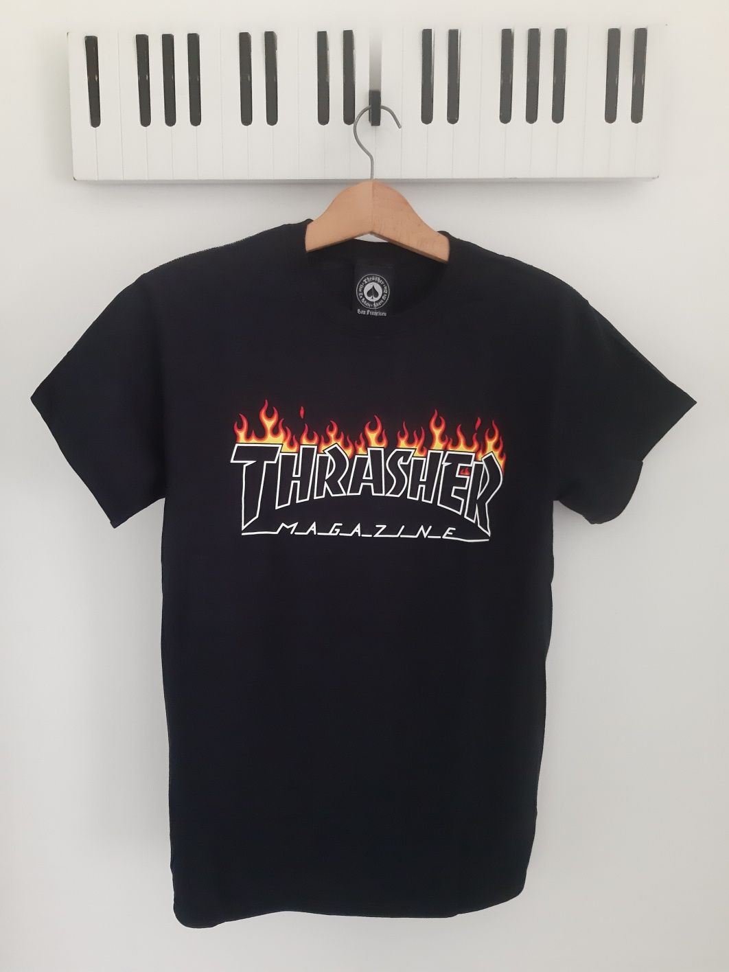 Thrasher, Carhartt, Dickies, Nike, Vans, Oakley, Дамски Тениски