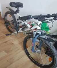 Bicicleta MTB Shimano, frâne disc, suspensii, jenți duble, scaun gel