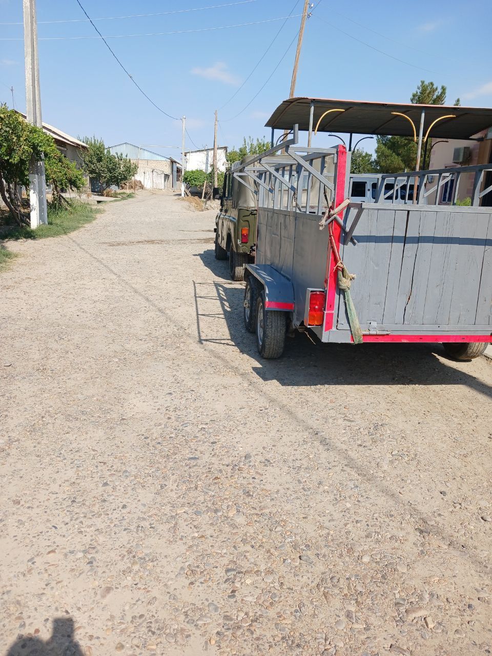 Uaz tachkasi bilan birga sotiladi