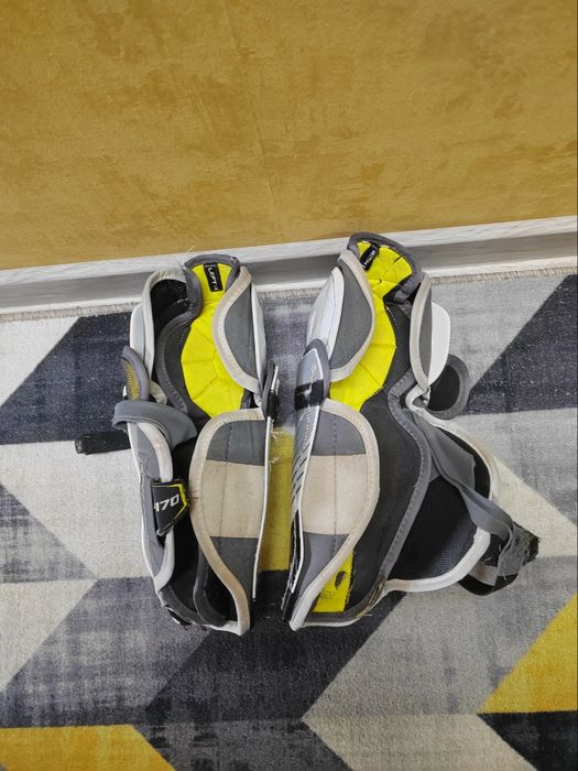 Продам хоккейную форму, шорты, Шитки.