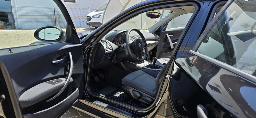 RATE CASH Bmw Seria 1 motor 1600 cm3 benzina aer conditionat Germania