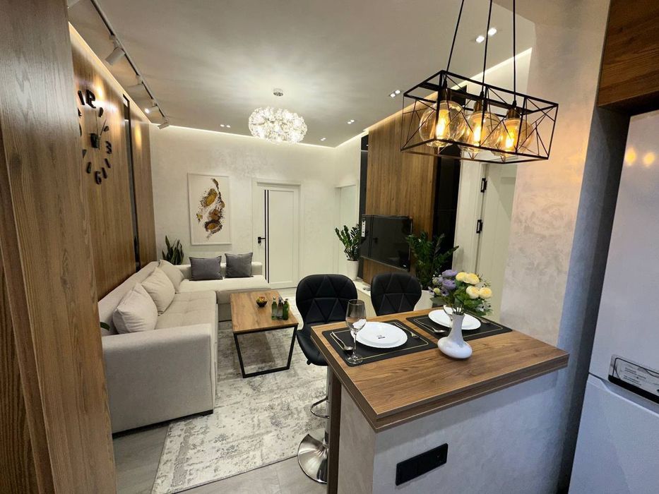 3 xonali uy sotiladi.