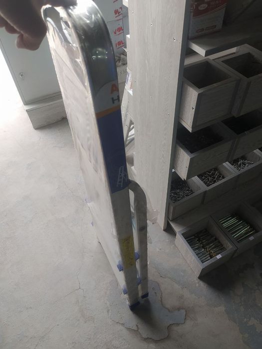 Стремянка алюминиевая