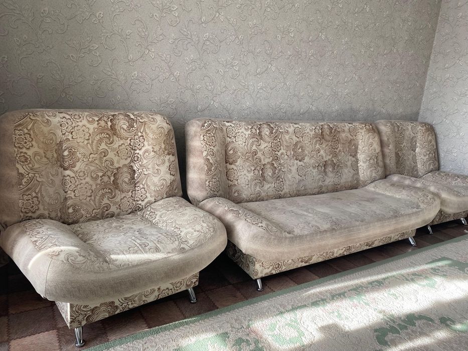 Продается диван + 2кресла