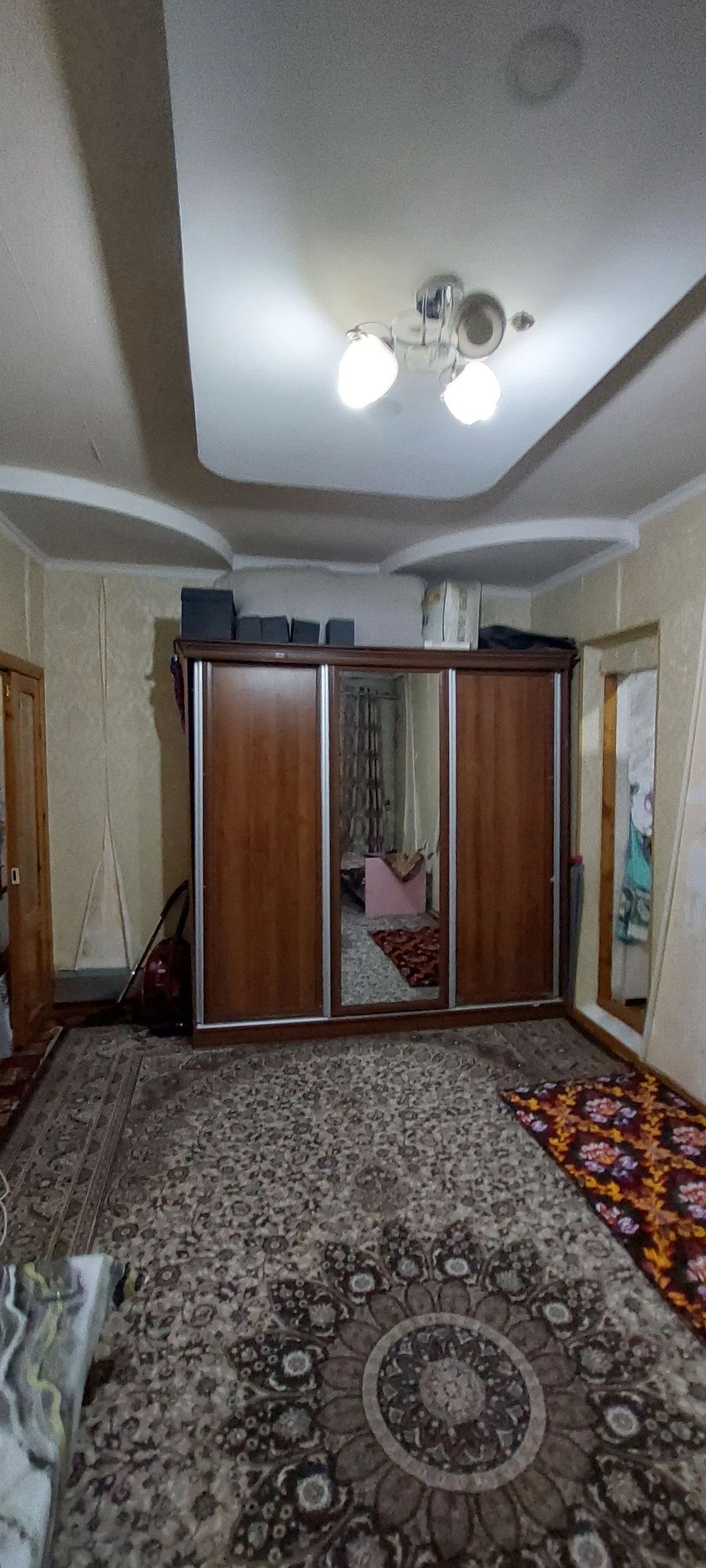 1²/5/5. Сергели 4. Квартира 38 м². Переделана в 2-х ком. Метро - 1 км