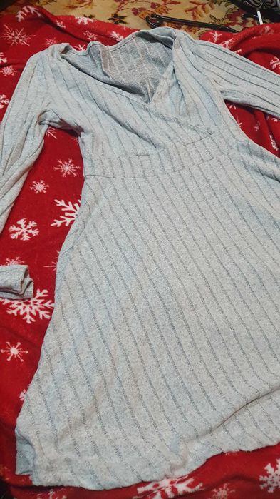 Rochie moale de iarna cu decolteu in V