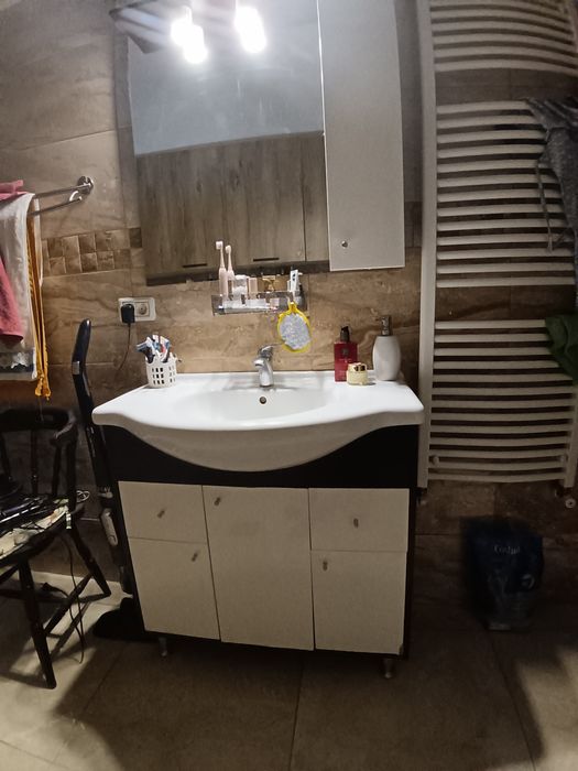 Vând mobilier baie în stare foarte bună in Constanța