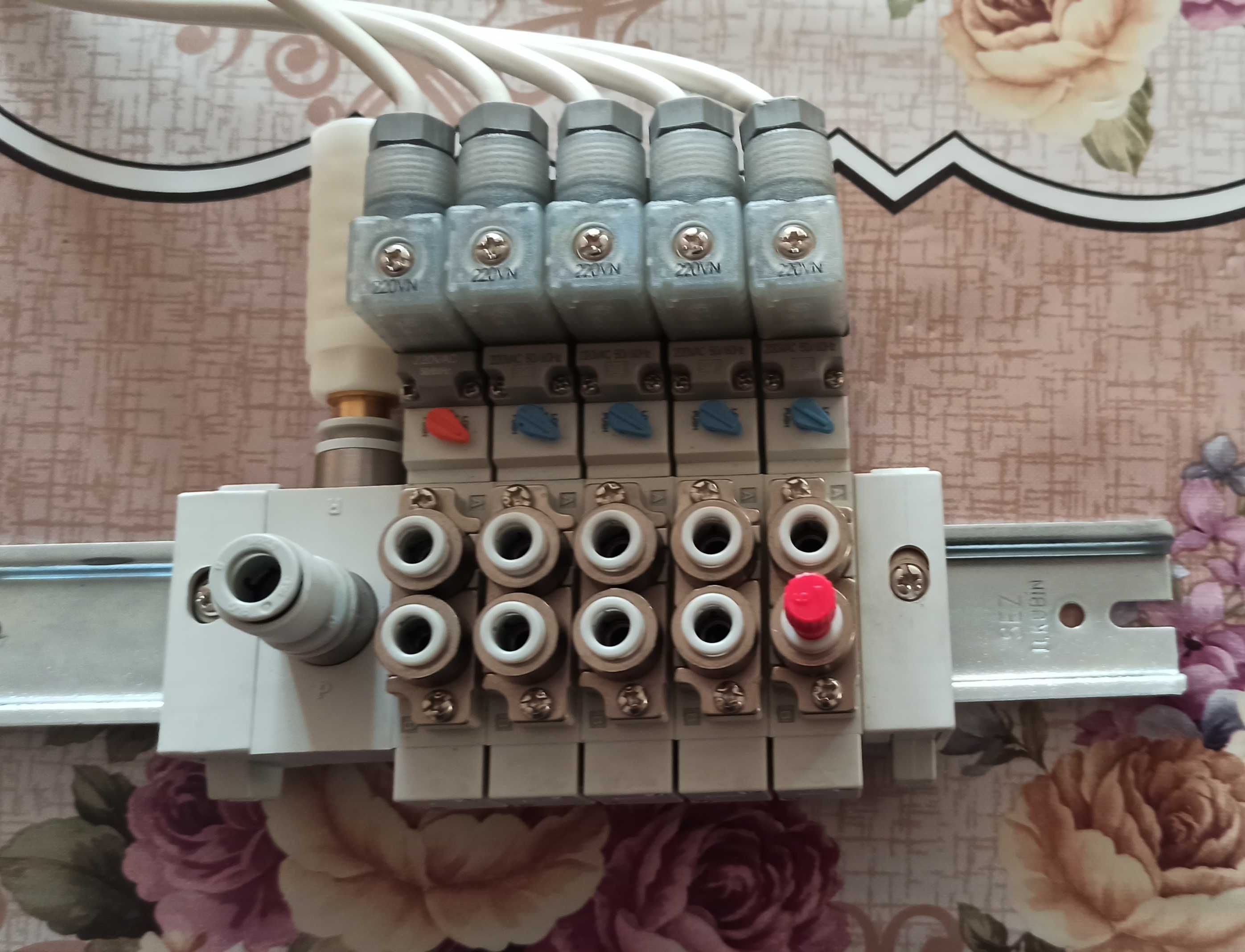 SMC електромагнитни клапани Type-SY5160-4YOE-C6-Q.Power 0.4W/220VAC