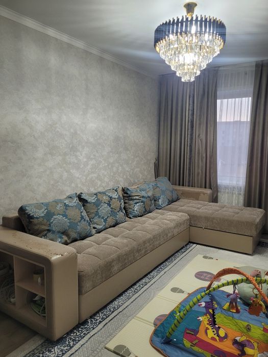 Продам диван угловой