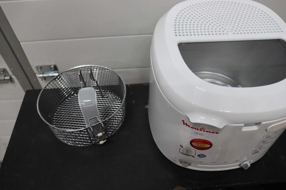 Фритюрник Moulinex Uno (AF2031) 1.8L 1500W, с ДЕФЕКТ